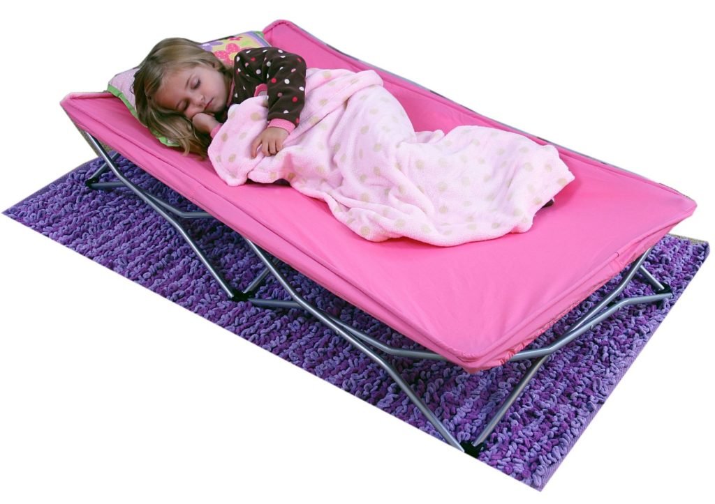 surprise-uses-for-a-foldable-mattress_02